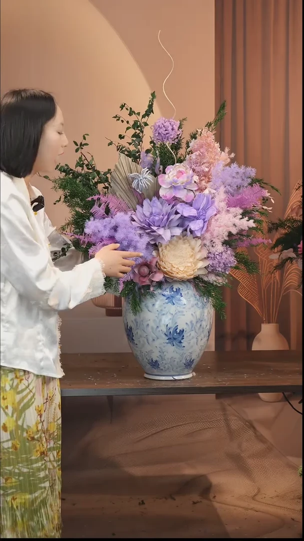 藤：            花+花瓶