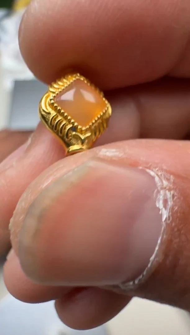 18K金镶嵌珠玛瑙/玉髓玛瑙珠