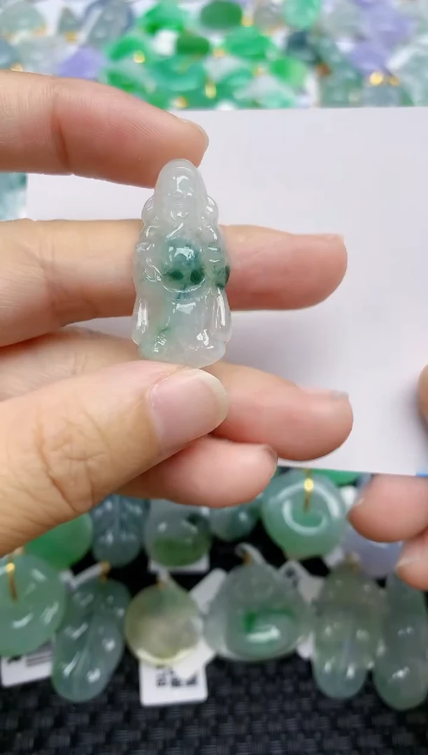 翡翠未镶嵌颈饰天然A货翡翠