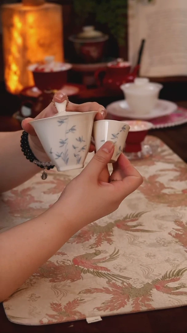 青花玉兰盖碗+杯 哈哈哈
