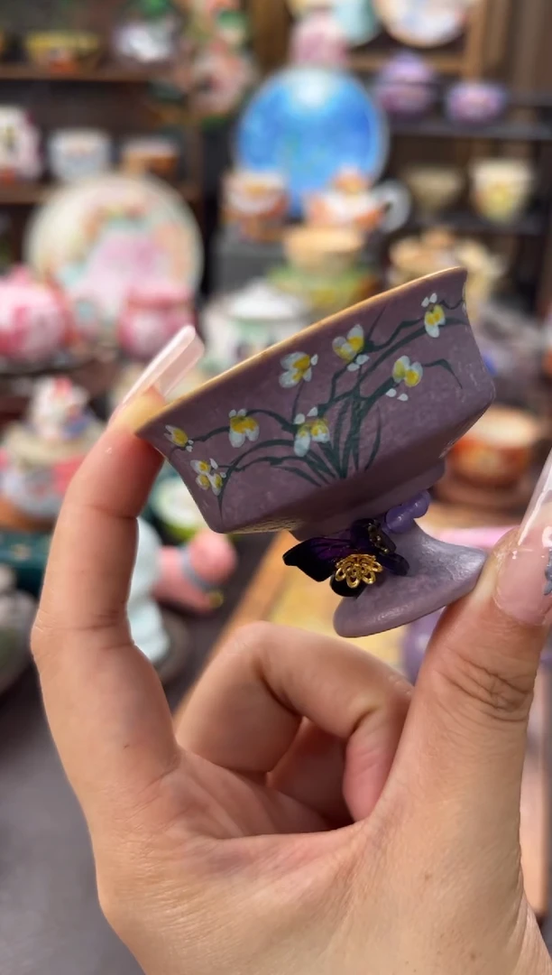香芋紫手绘兰花高足杯