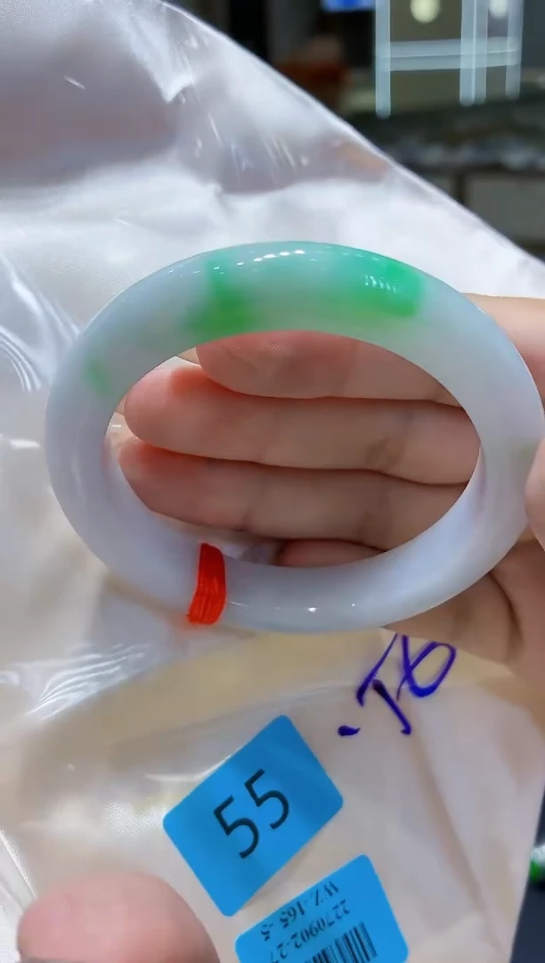 未镶嵌手镯翡翠翡翠手镯