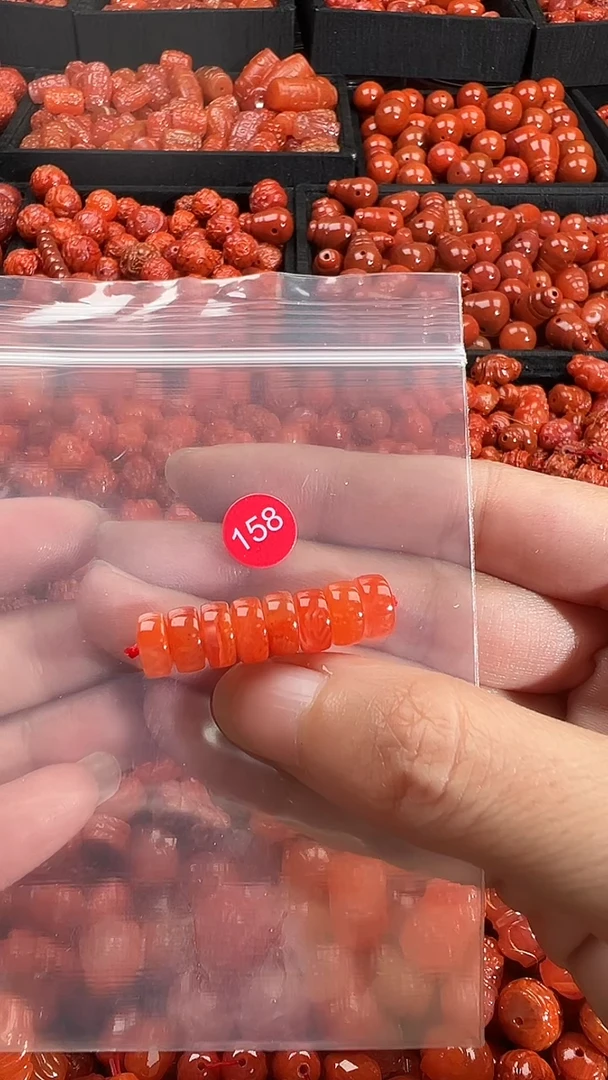 颈饰未镶嵌南红玛瑙1