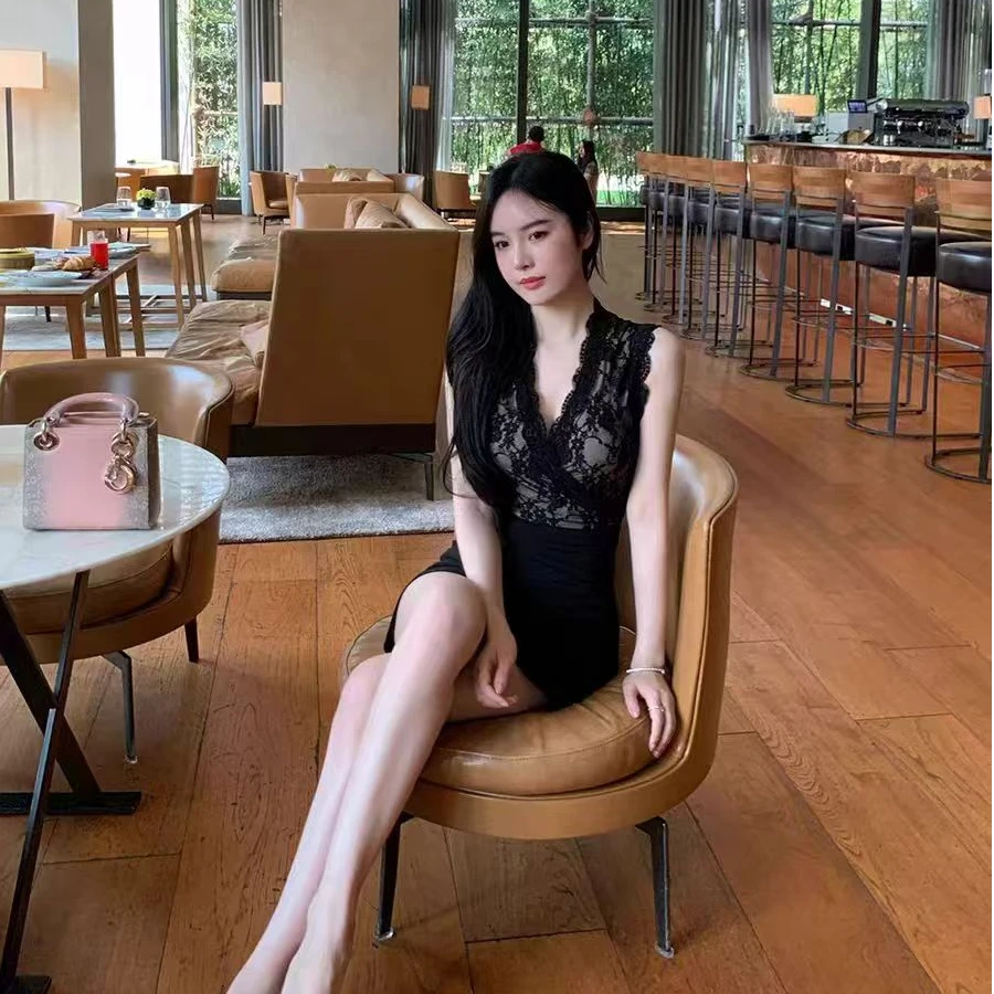 名媛v领无袖蕾丝背心夏季纯欲性感辣妹上衣+收腰显瘦包臀短裙子