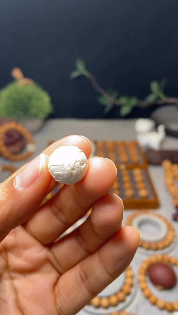 【闪购商品】猴头核桃吊坠饕餮珠14+镶嵌