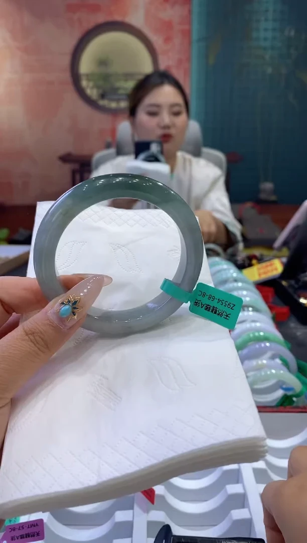 翡翠手镯未镶嵌多人00014540