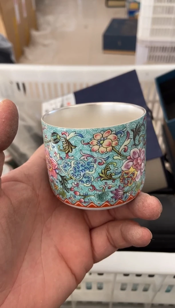 无运费险有瑕疵的摄影的产品有使用过的痕迹有点脏介意勿拍