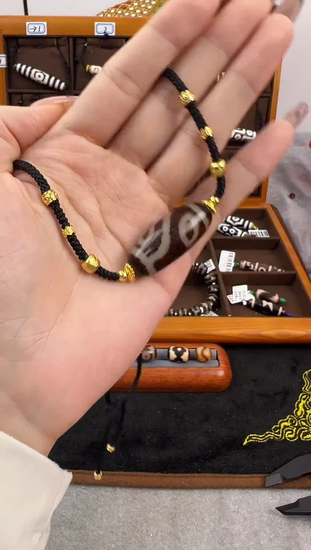 玛瑙/玉髓（覆膜）颈饰合金34微瑕随机发货