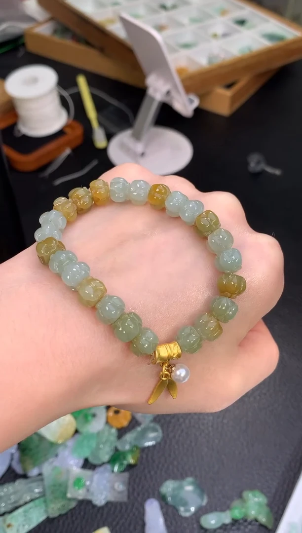 未镶嵌定制翡翠莲花珠手串