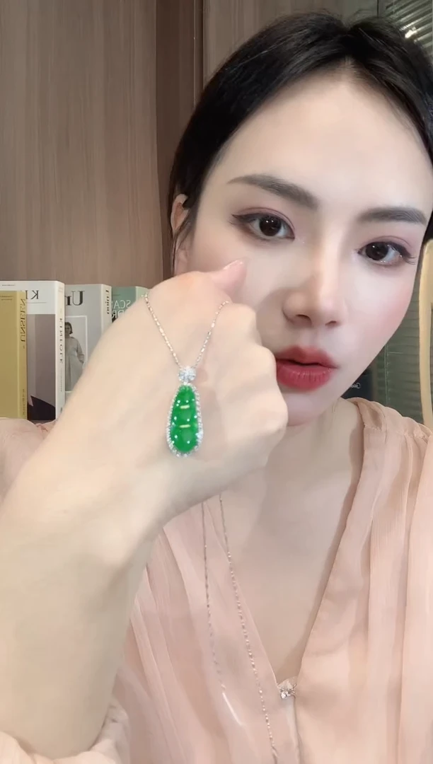 翡翠18K金镶嵌吊坠(不含链)C19