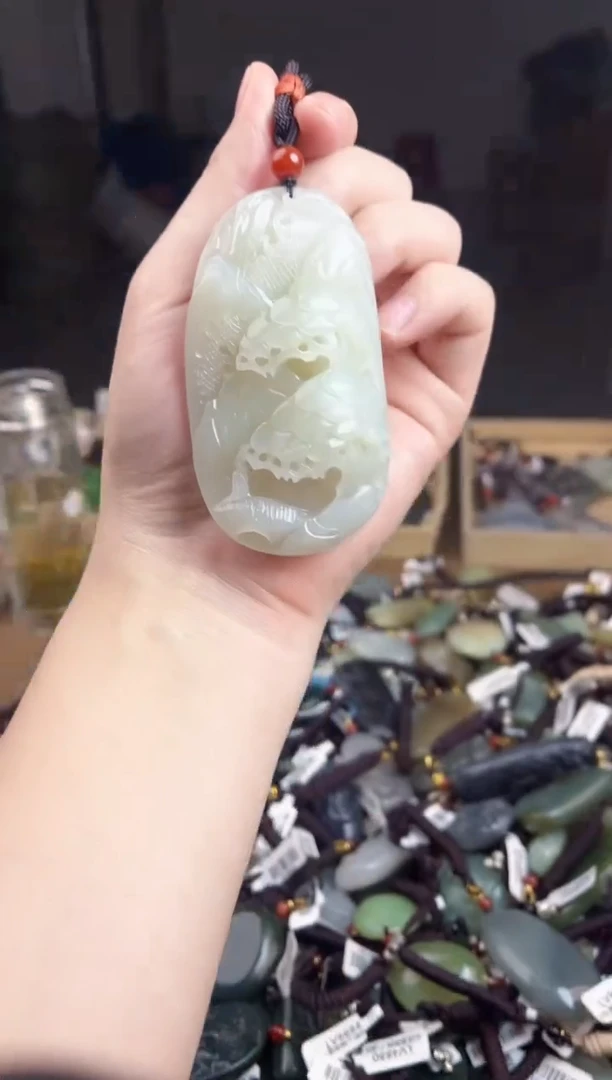 颈饰未镶嵌和田玉1