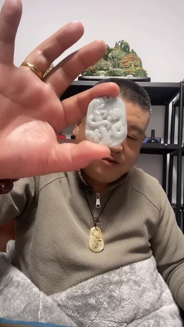 吊坠(赠链)未镶嵌翡翠生肖蛇吊坠