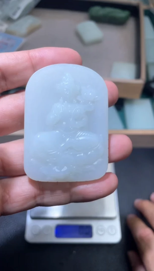 定制和田玉观音