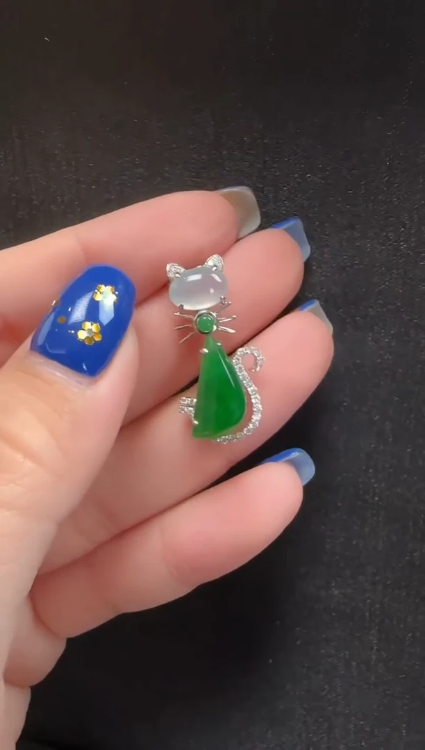 颈饰18K金镶嵌翡翠005猫咪一个