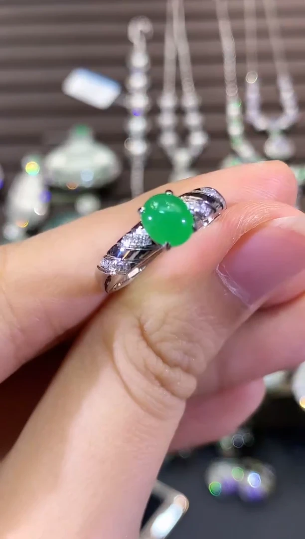 18K金镶嵌戒指翡翠B165