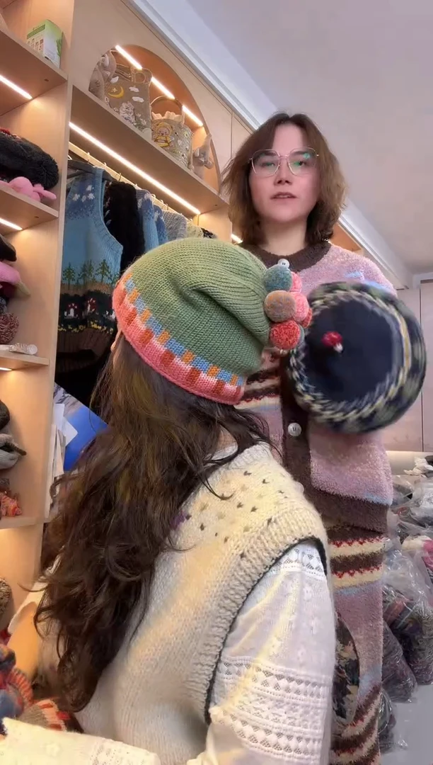 羊毛美利奴豆绿色八球堆堆帽