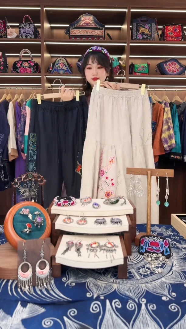 织绣L19黔东南苗族刺绣