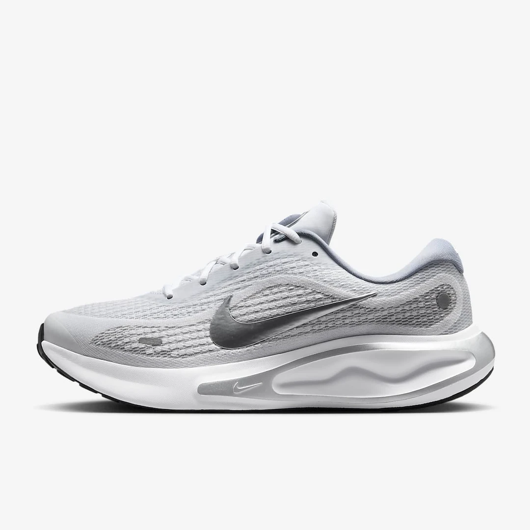 耐克JOURNEY RUN男子公路专业跑步鞋春季缓震反光FN0228-104