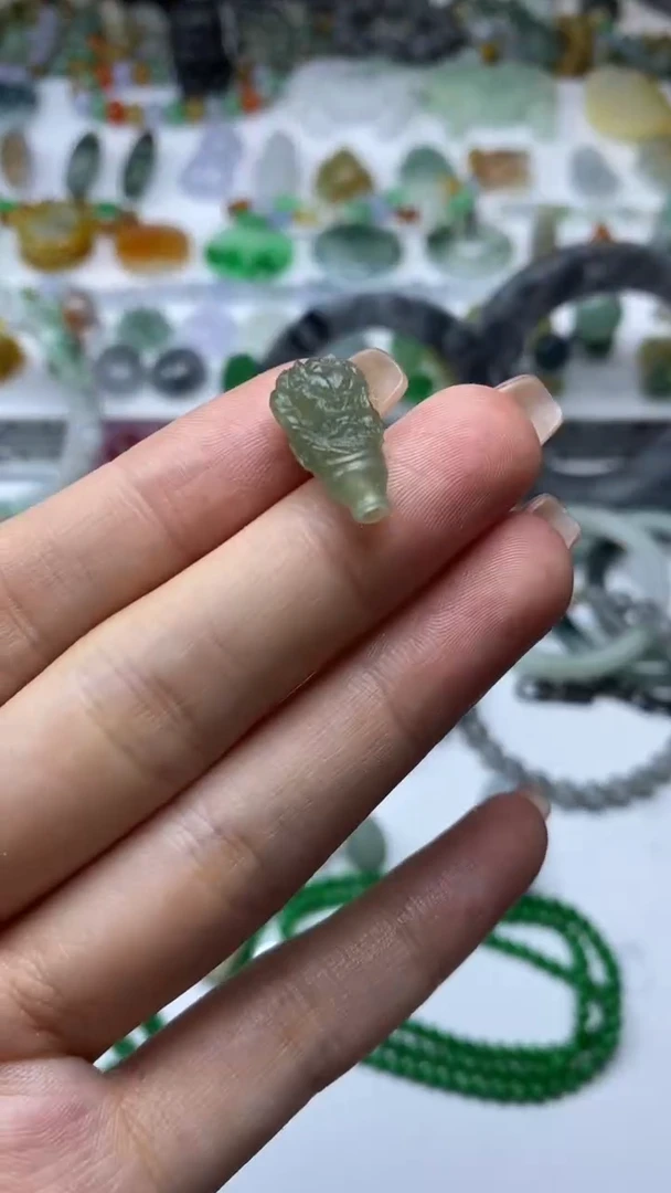 未镶嵌定制翡翠毛货定制不退不换