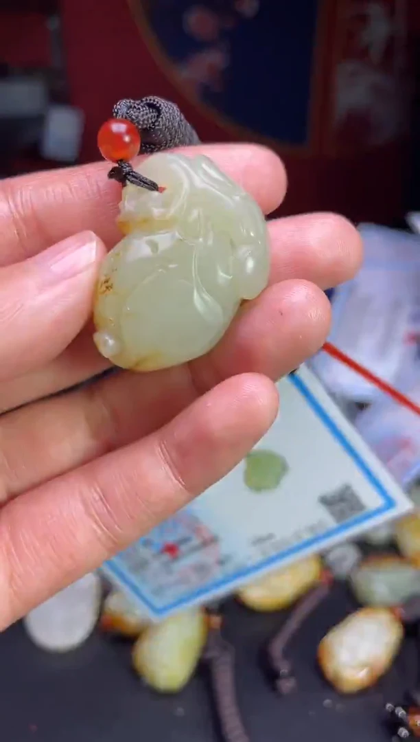 颈饰未镶嵌和田玉1