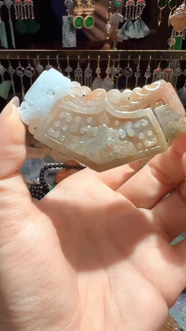 【闪购商品】翡翠挂件未镶嵌翡翠