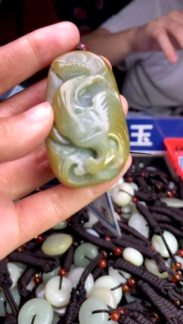 未镶嵌和田玉挂件1