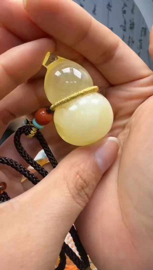 裸石琥珀未镶嵌如图