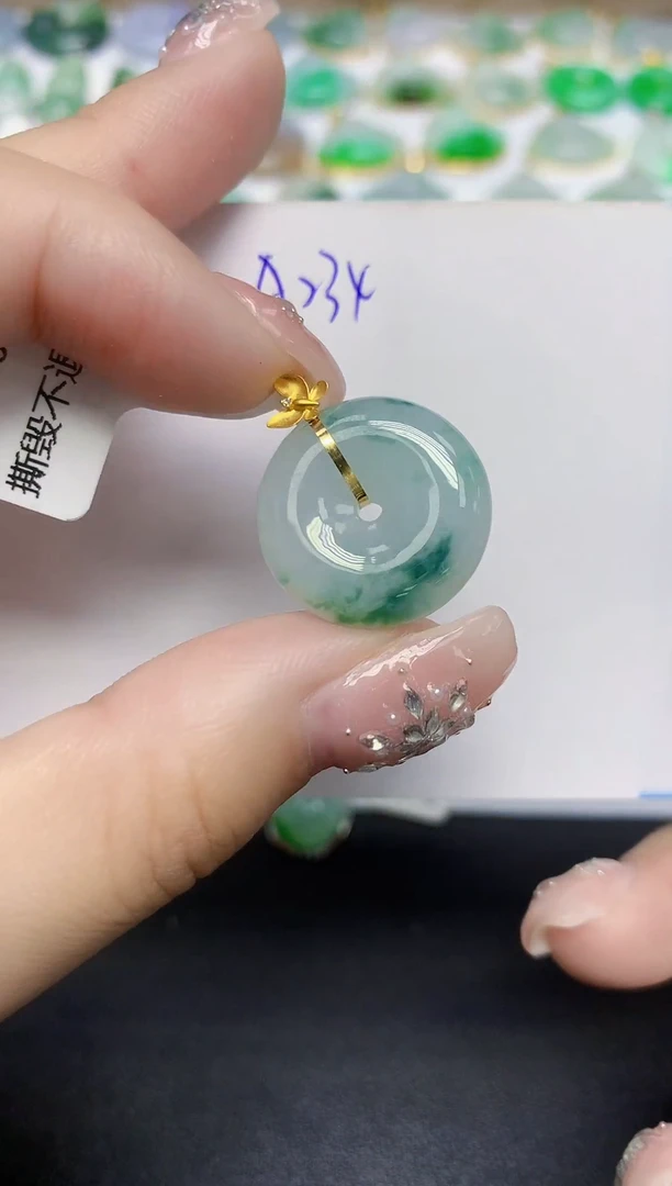 颈饰18K金镶嵌翡翠天然缅甸翡翠A货翡翠百元以上9元证书费自理