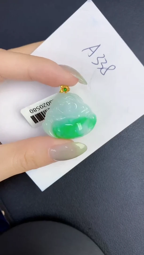 翡翠18K金镶嵌颈饰缅甸天然翡翠A货