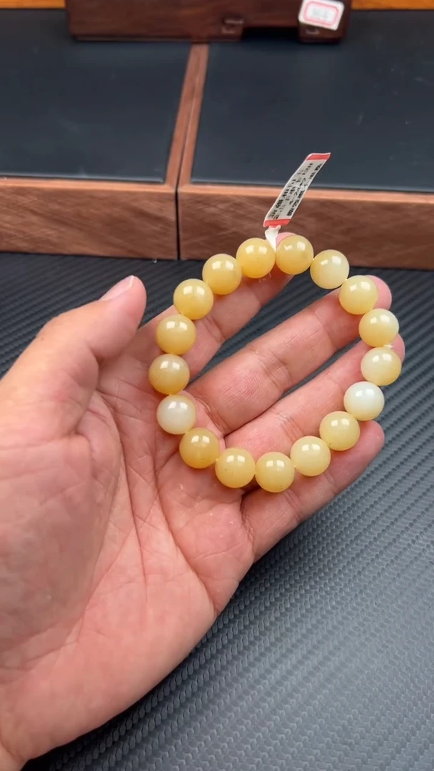 手串未镶嵌和田玉且末金山微色差卡12