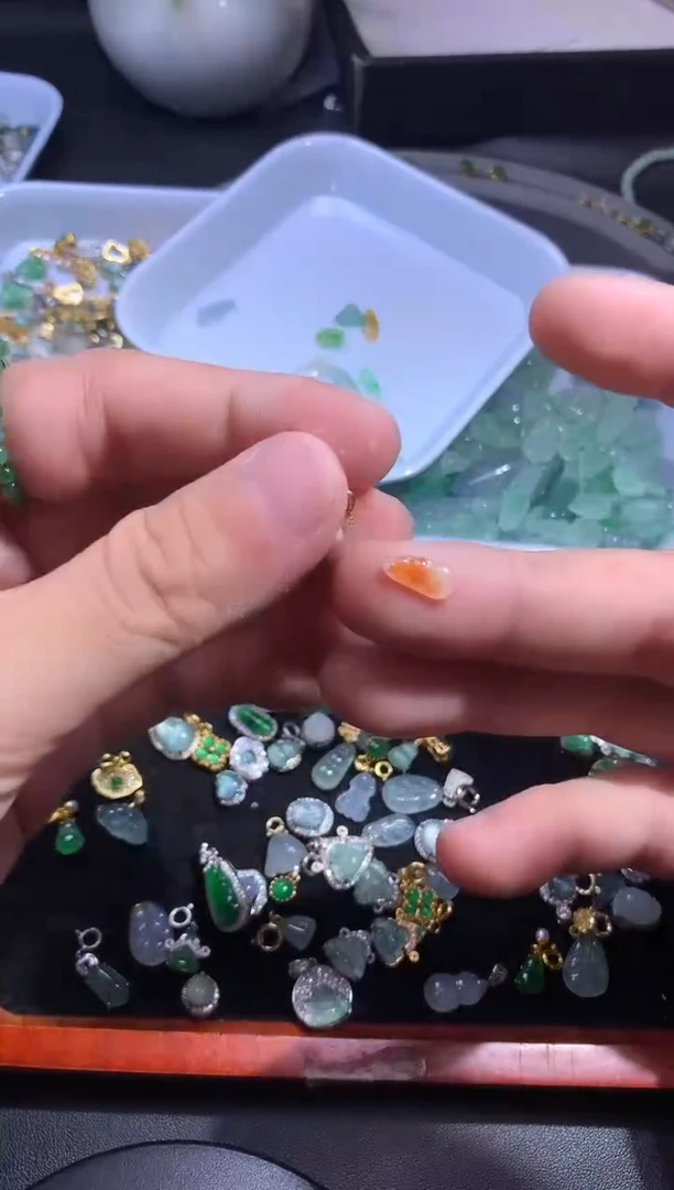 吊坠(不含链)未镶嵌翡翠启****本1