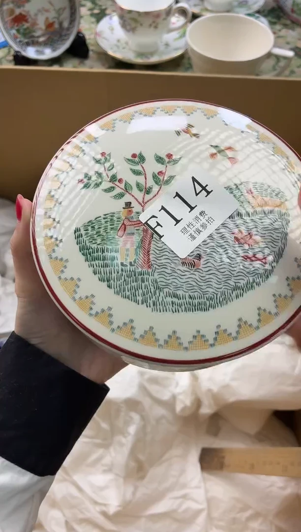 瓷片s****s       F114