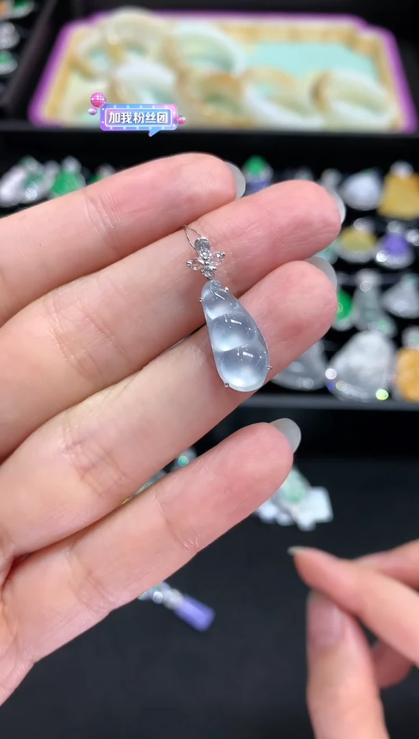 【闪购商品】翡翠吊坠(不含链)18K金镶嵌W255|6800