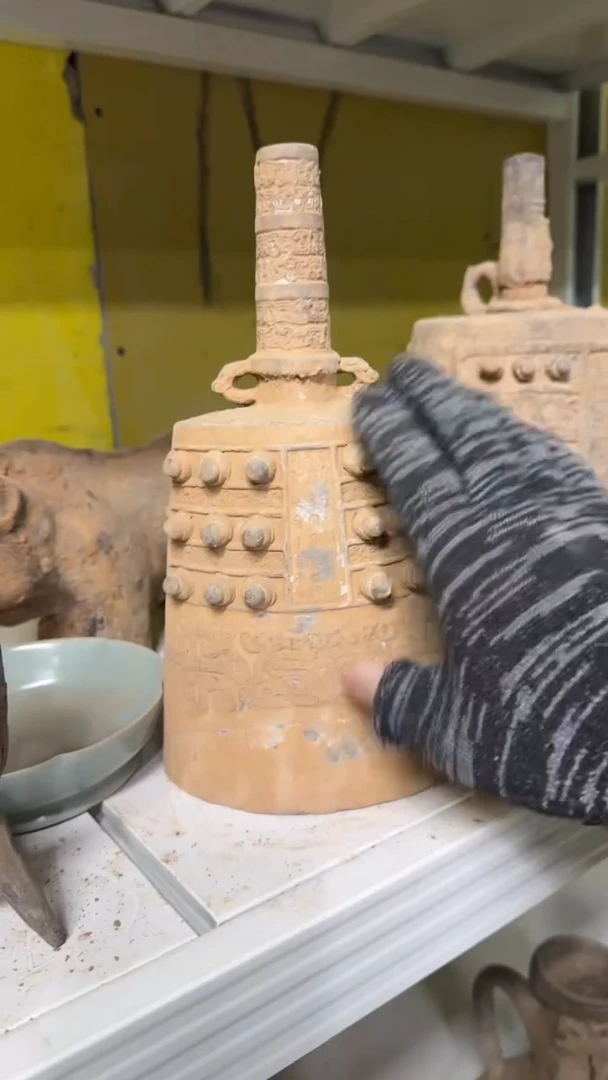 陶瓷岁****人唐三彩陶瓷品