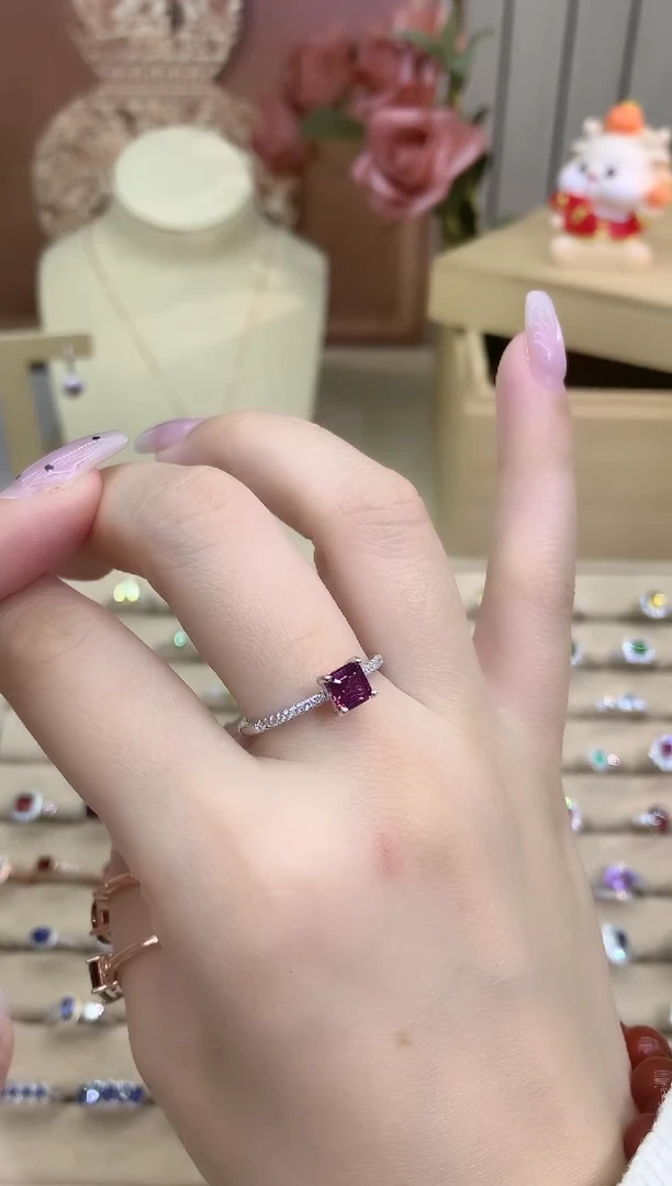 银S925镶嵌戒指石榴石（紫牙乌）紫牙乌石榴石方切