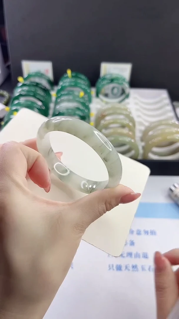 未镶嵌手镯石英质玉多样性发货V36