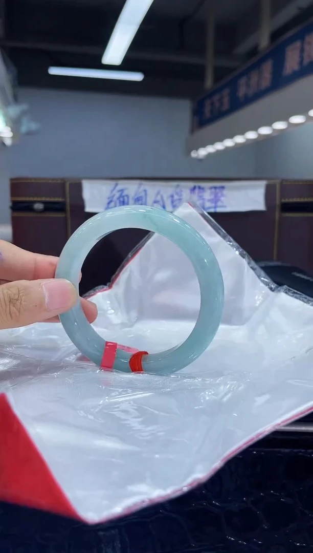 未镶嵌手镯翡翠7