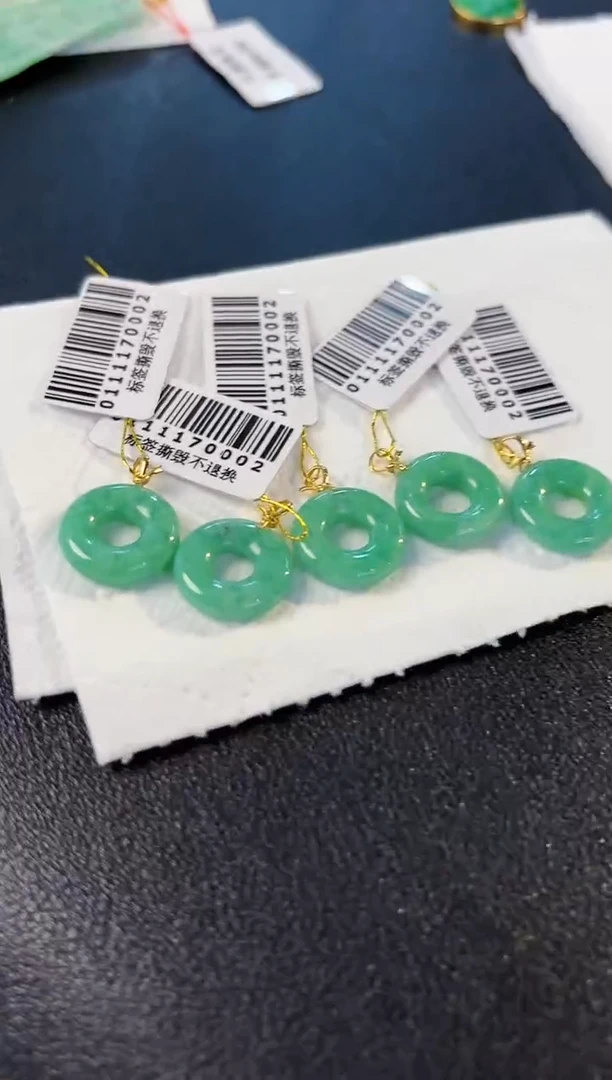 【闪购商品】翡翠颈饰18K金镶嵌50缅料A货/多样性发货/一件