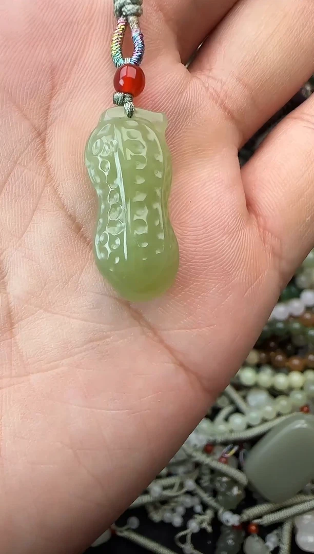 颈饰未镶嵌和田玉拍一发一