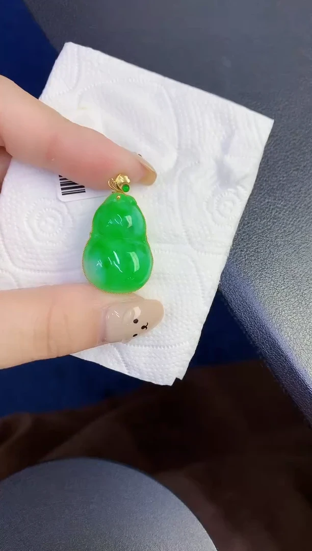 颈饰18K金镶嵌翡翠缅甸天然翡翠A货