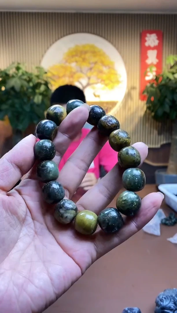 岫岩河磨玉（透闪石质玉）未镶嵌挂件多样性随机发一