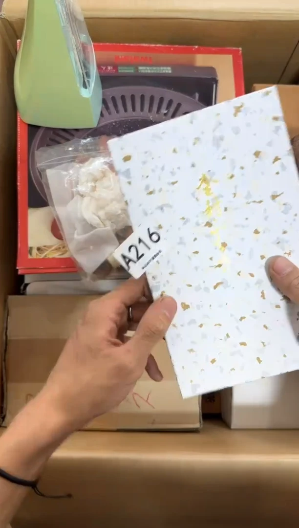 瓷片悠***…216 中古商品，谨慎购买