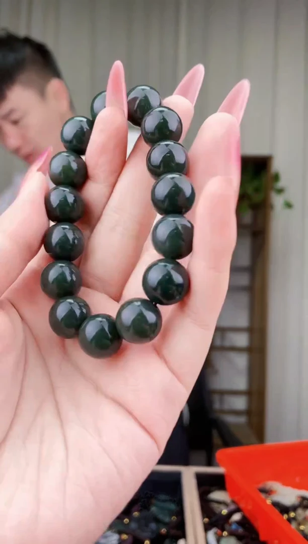 和田玉未镶嵌挂件拍一发一，多样性发货！