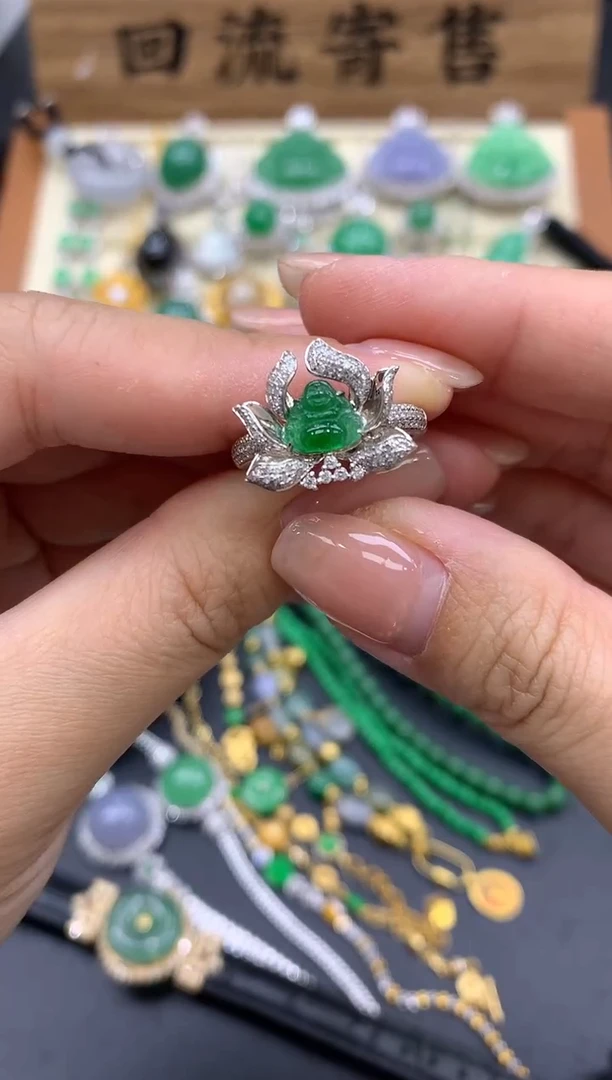 【闪购商品】翡翠戒指18K金镶嵌87-中国好珍宝