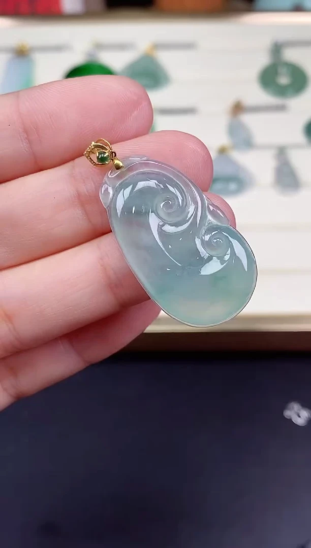 吊坠(不含链)18K金镶嵌翡翠如意18K金扣镶嵌@@CMT