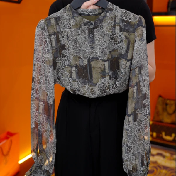 2025新款朝乾夕惕高定圆领高级小衫套头衬衫长袖时髦上衣打底衫