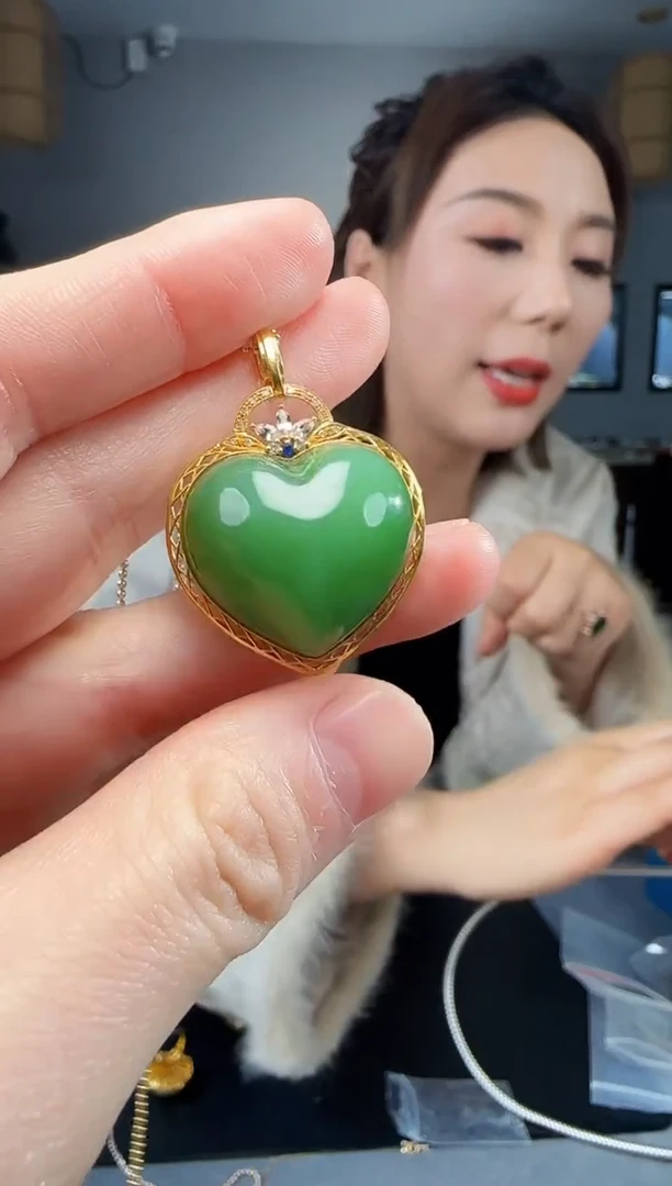 【闪购商品】和田玉吊坠(不含链)18K金镶嵌1