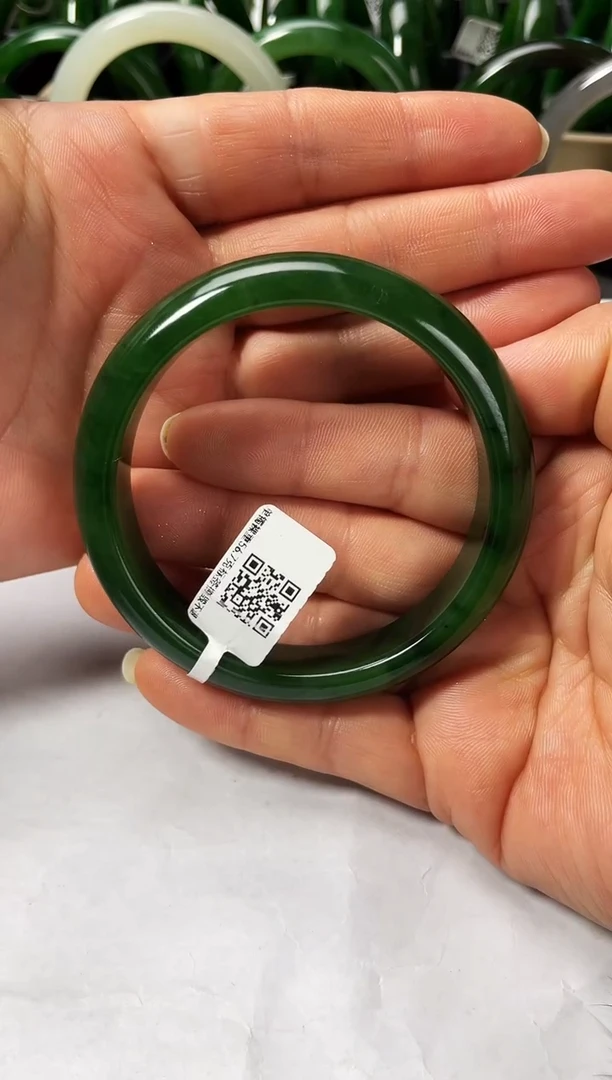 未镶嵌手镯和田玉（碧玉）碧玉手镯