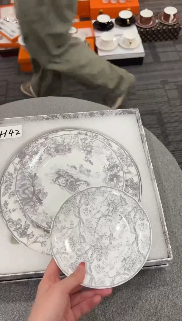 【闪购商品】杯H42--------------