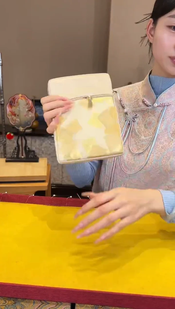 刺绣西阵织手机包包